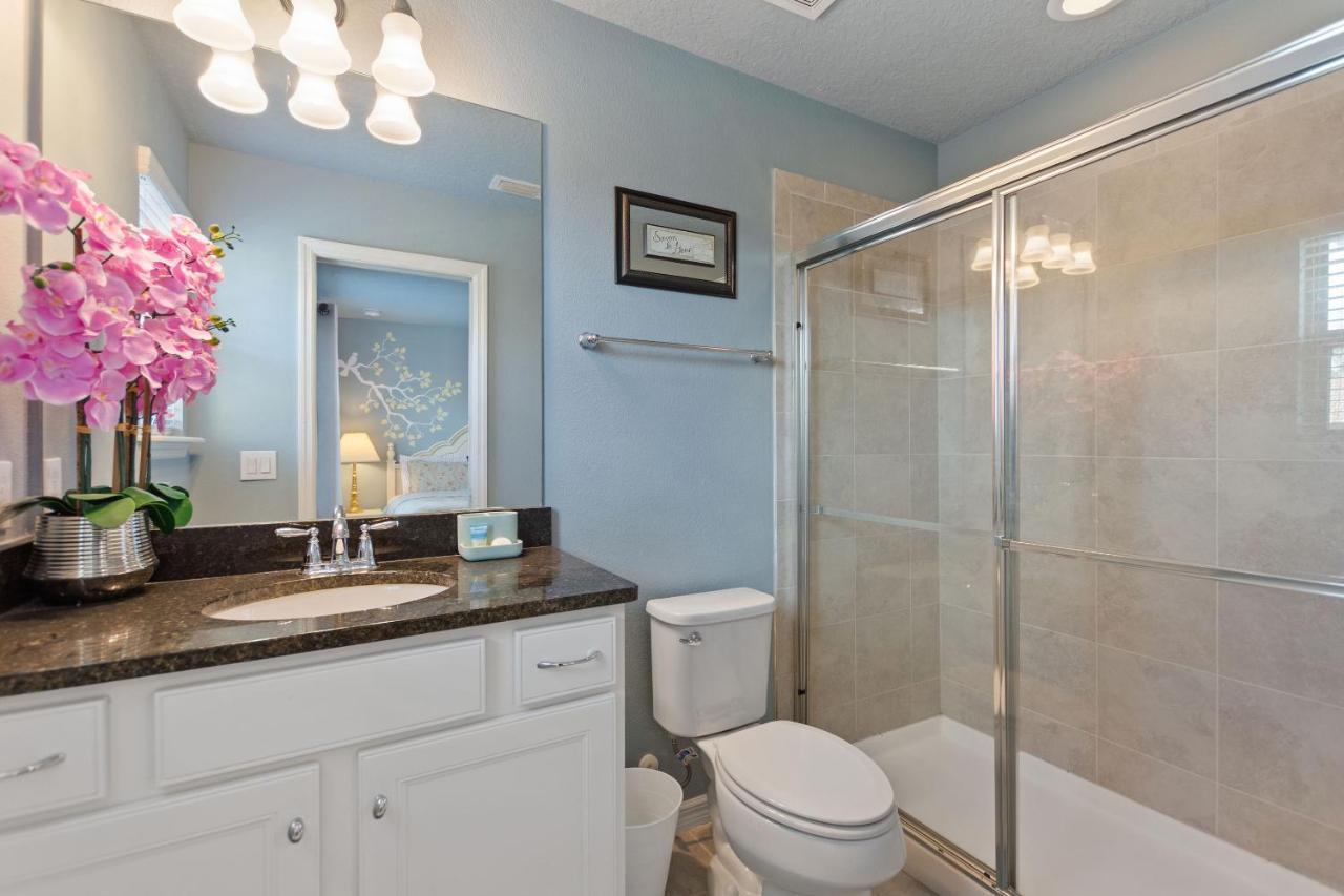 Stylish Cozy Family Getaway With Private Pool And Lake View Kissimmee Exterior photo